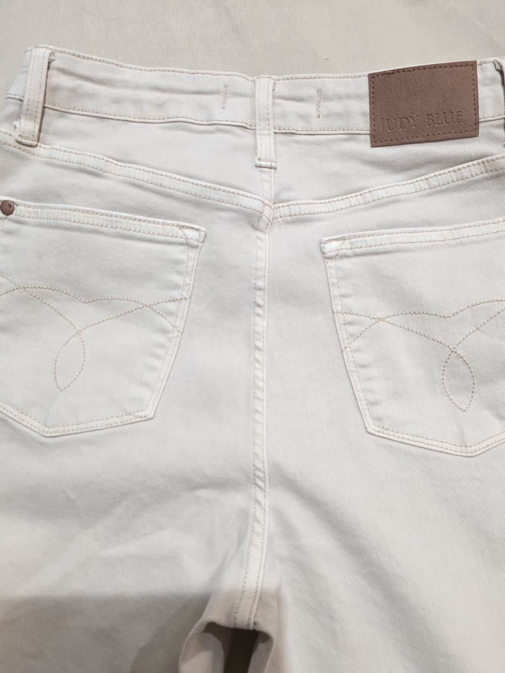 Judy Blue Distressed High-Rise Jeans - Size 7/28